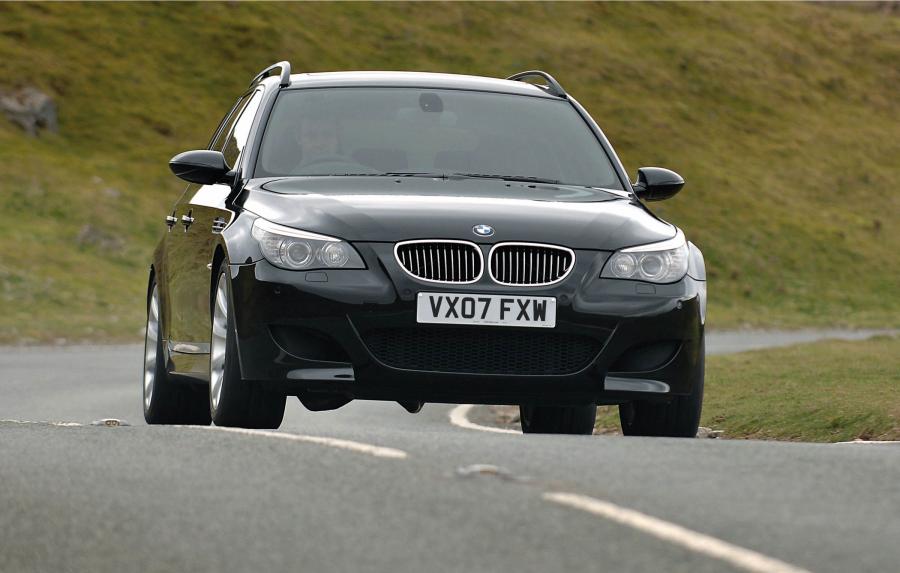  BMW M5 Touring 2009 года  (фото 8 из 51)